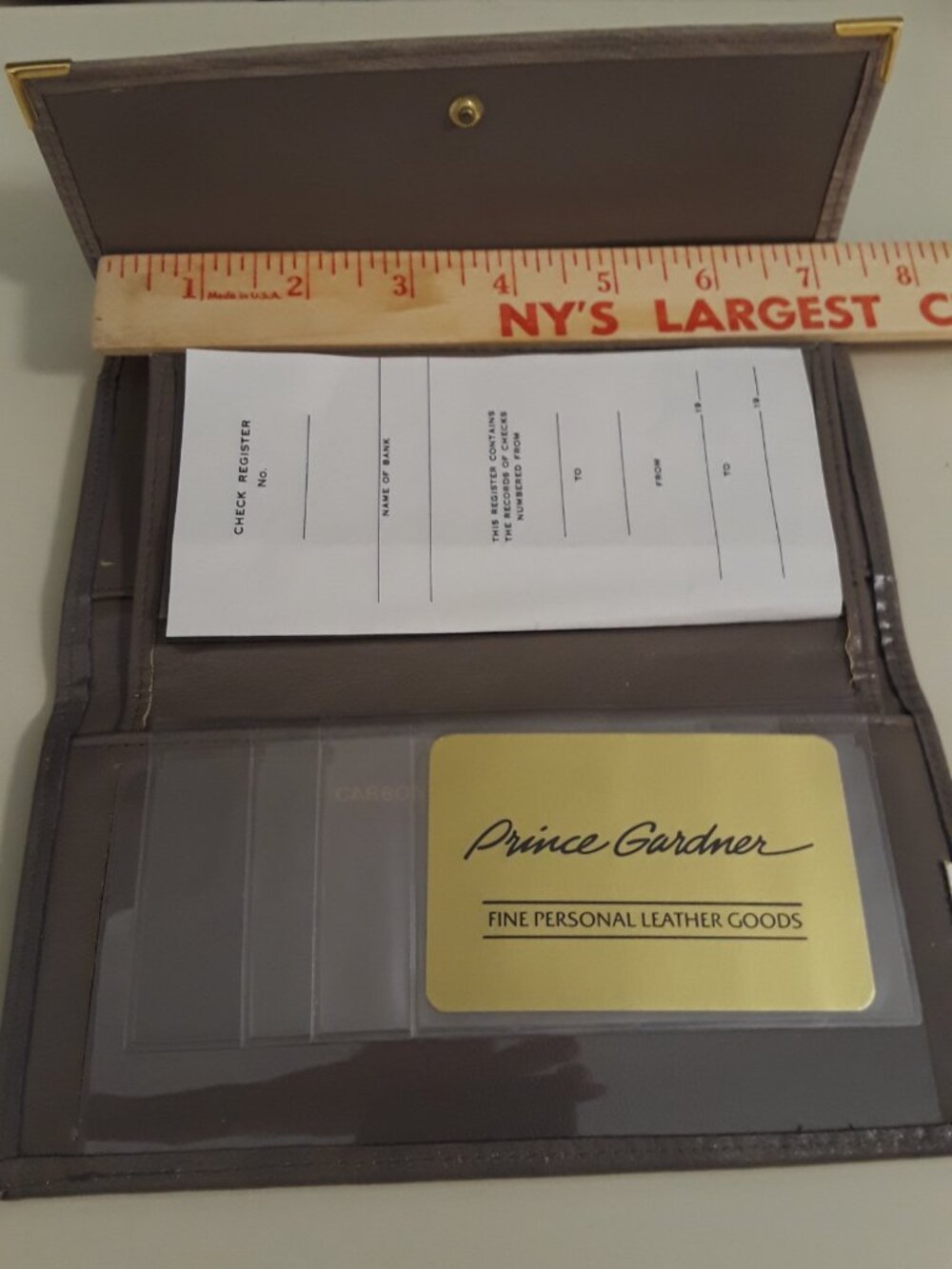 Prince Gardner Leather Checkbook Wallet with snap closure, zipper coin closure - Picture 6 of 11